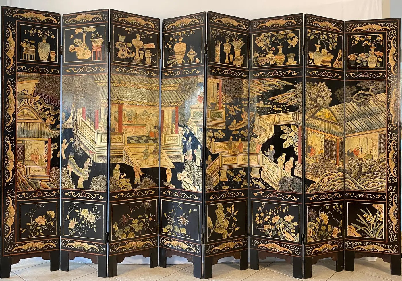 Chinese Qing Eight Panel Screen Early 19th Century Coromandel — detail 2