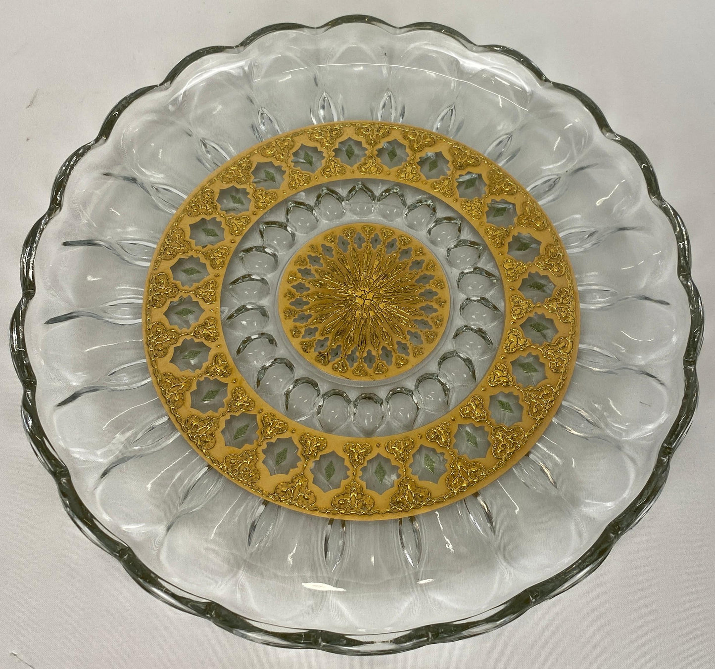 Culver Glass Serving Tray or Culver 22-Karat Gold Leaf Serving Platter — detail 5
