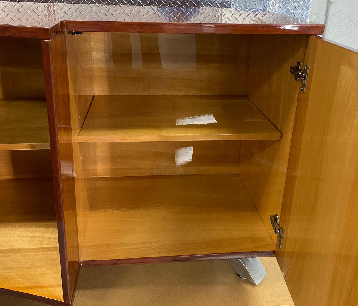 Mid Century Modern Rosewood Sideboard Buffet, Large Credenza by Dakota Jackson — detail 10