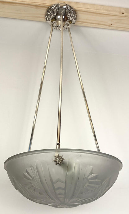 French Art Deco Pendant Chandelier in the manner of Degue — detail 4