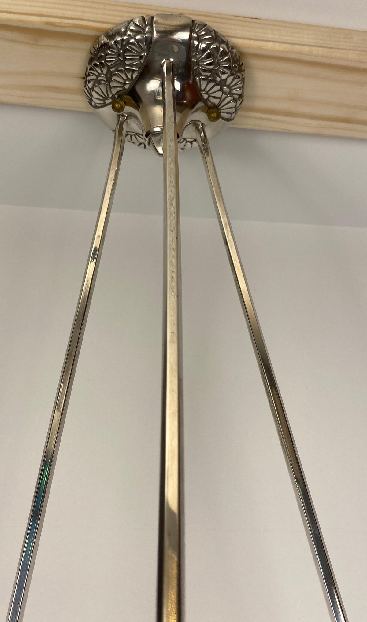 French Art Deco Pendant Chandelier in the manner of Degue — detail 5