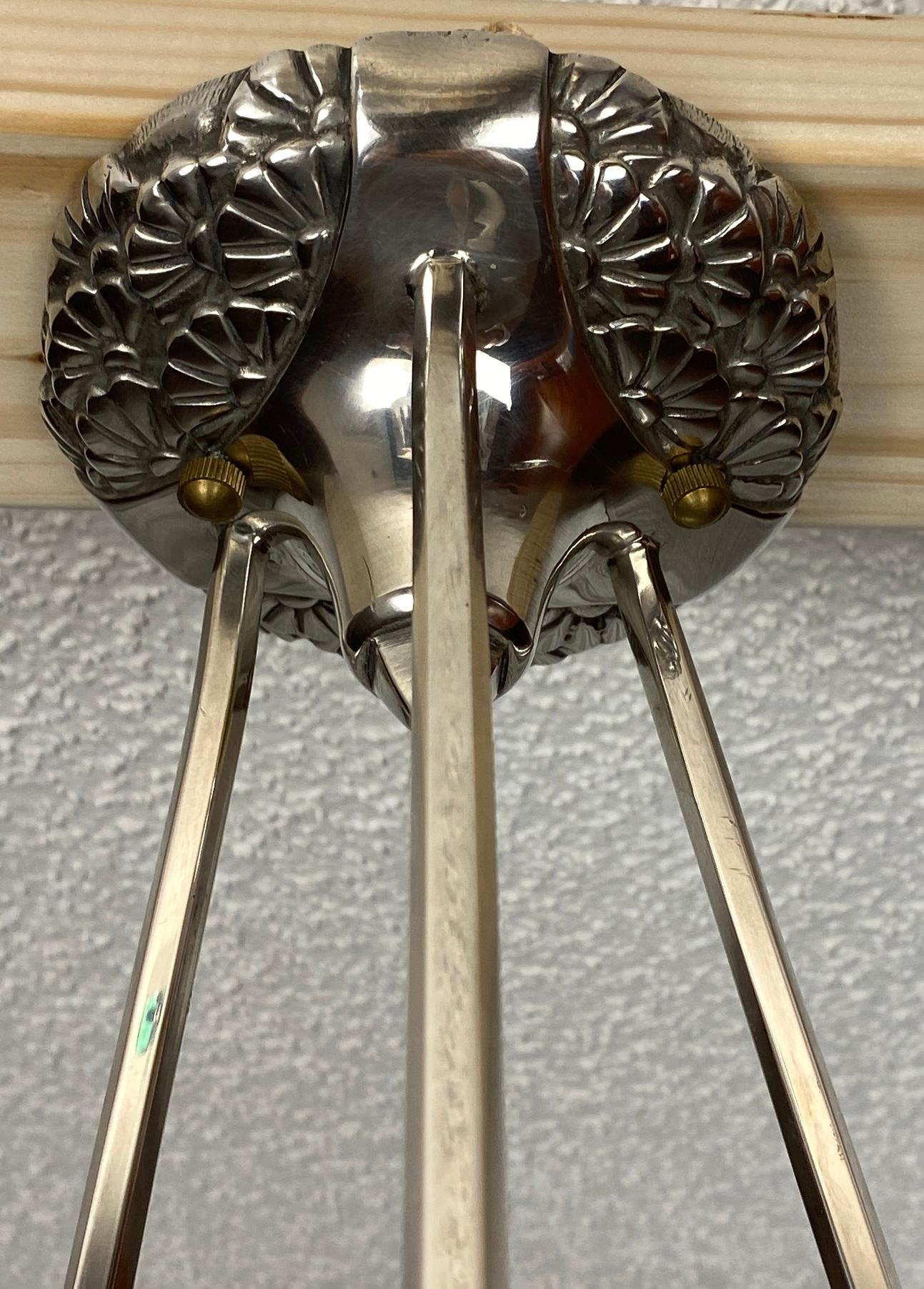 French Art Deco Pendant Chandelier in the manner of Degue — detail 2