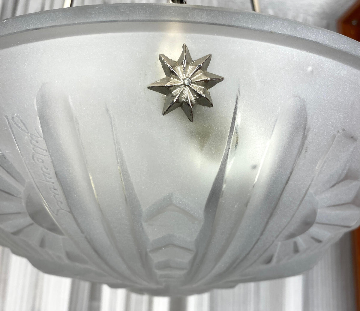 French Art Deco Pendant Chandelier in the manner of Degue — detail 6