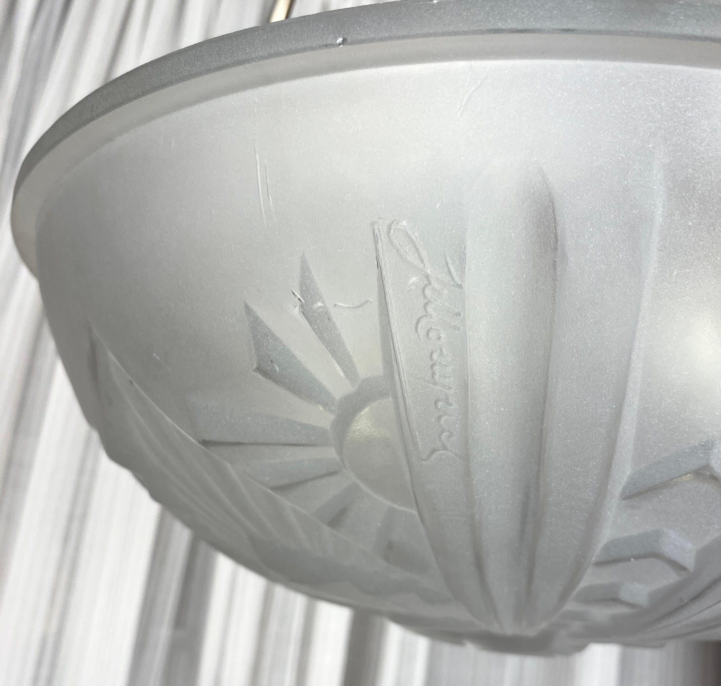 French Art Deco Pendant Chandelier in the manner of Degue — detail 7