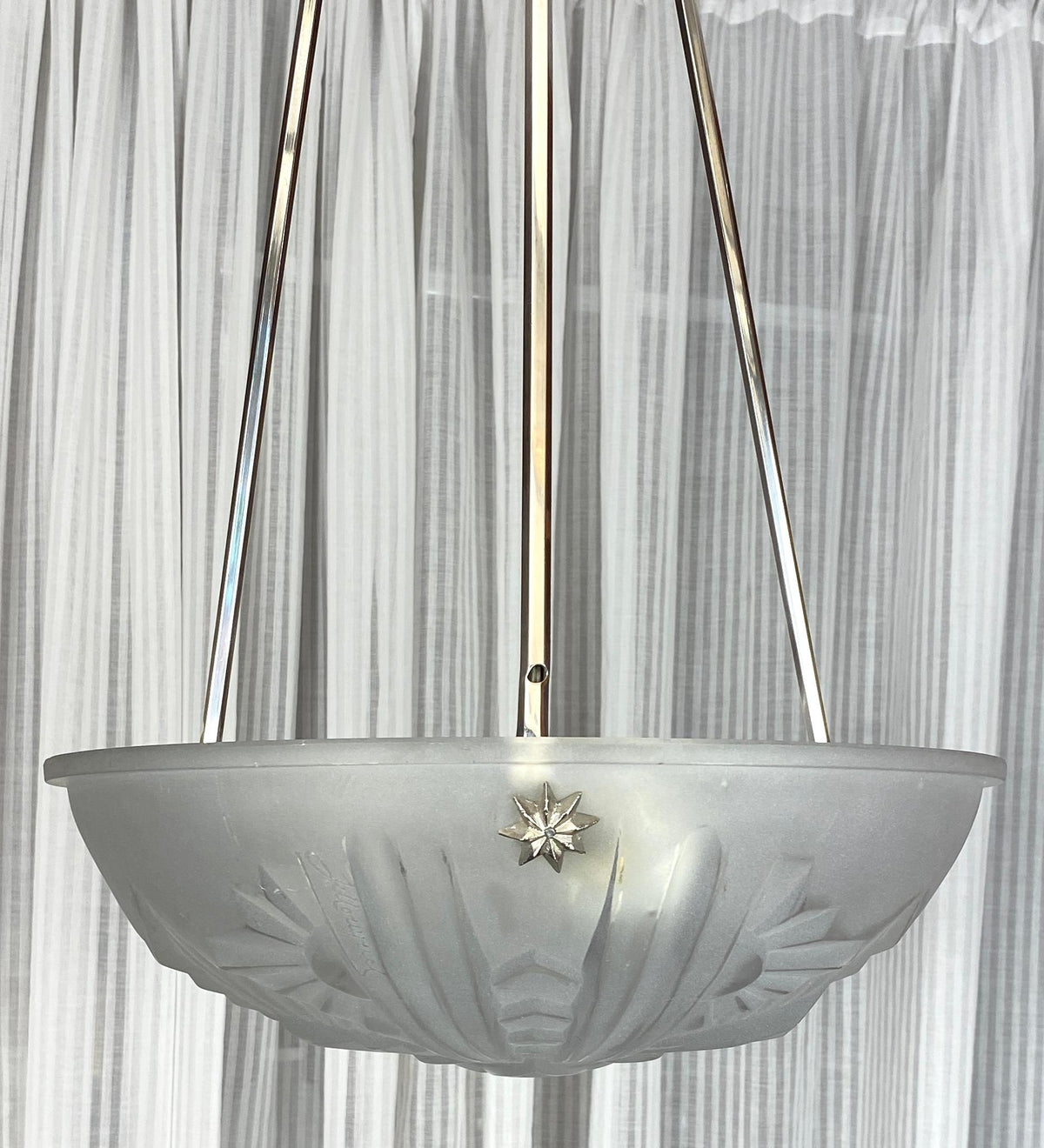 French Art Deco Pendant Chandelier in the manner of Degue — detail 8