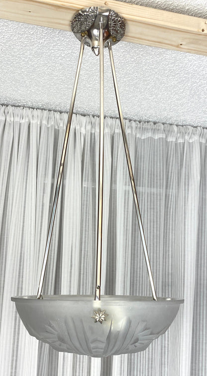 French Art Deco Pendant Chandelier in the manner of Degue — detail 9
