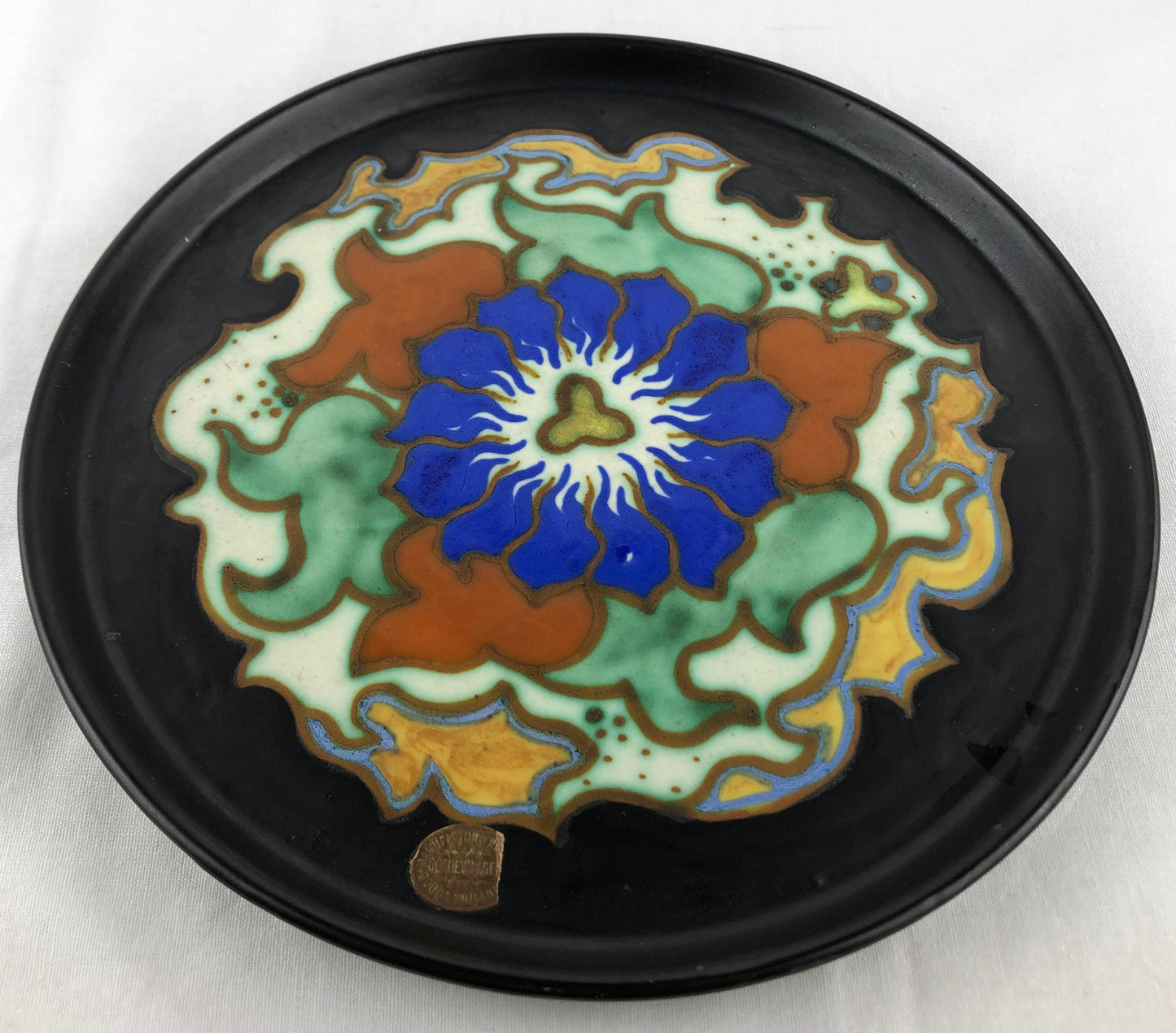 Gouda Pottery Art Nouveau Decorative Plate/Dish, Holland — detail 2