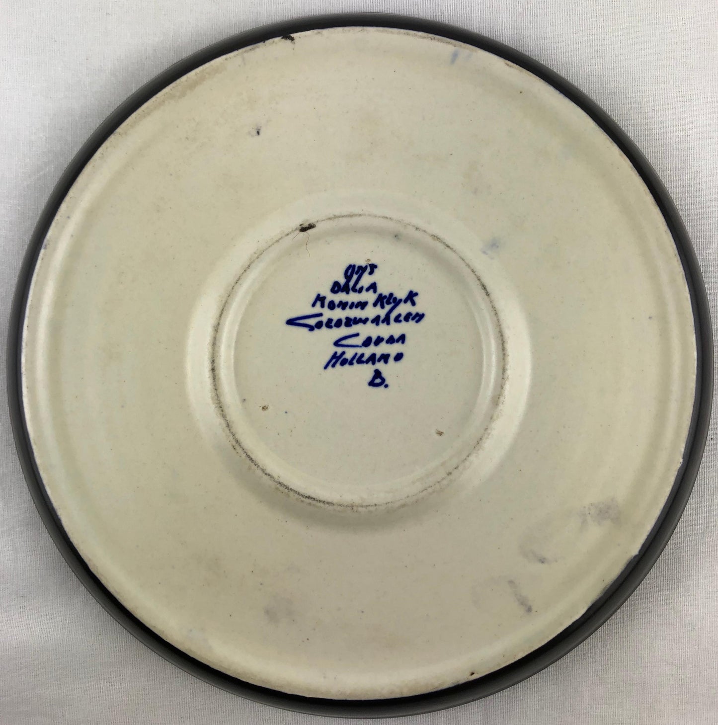 Gouda Pottery Art Nouveau Decorative Plate/Dish, Holland — detail 4