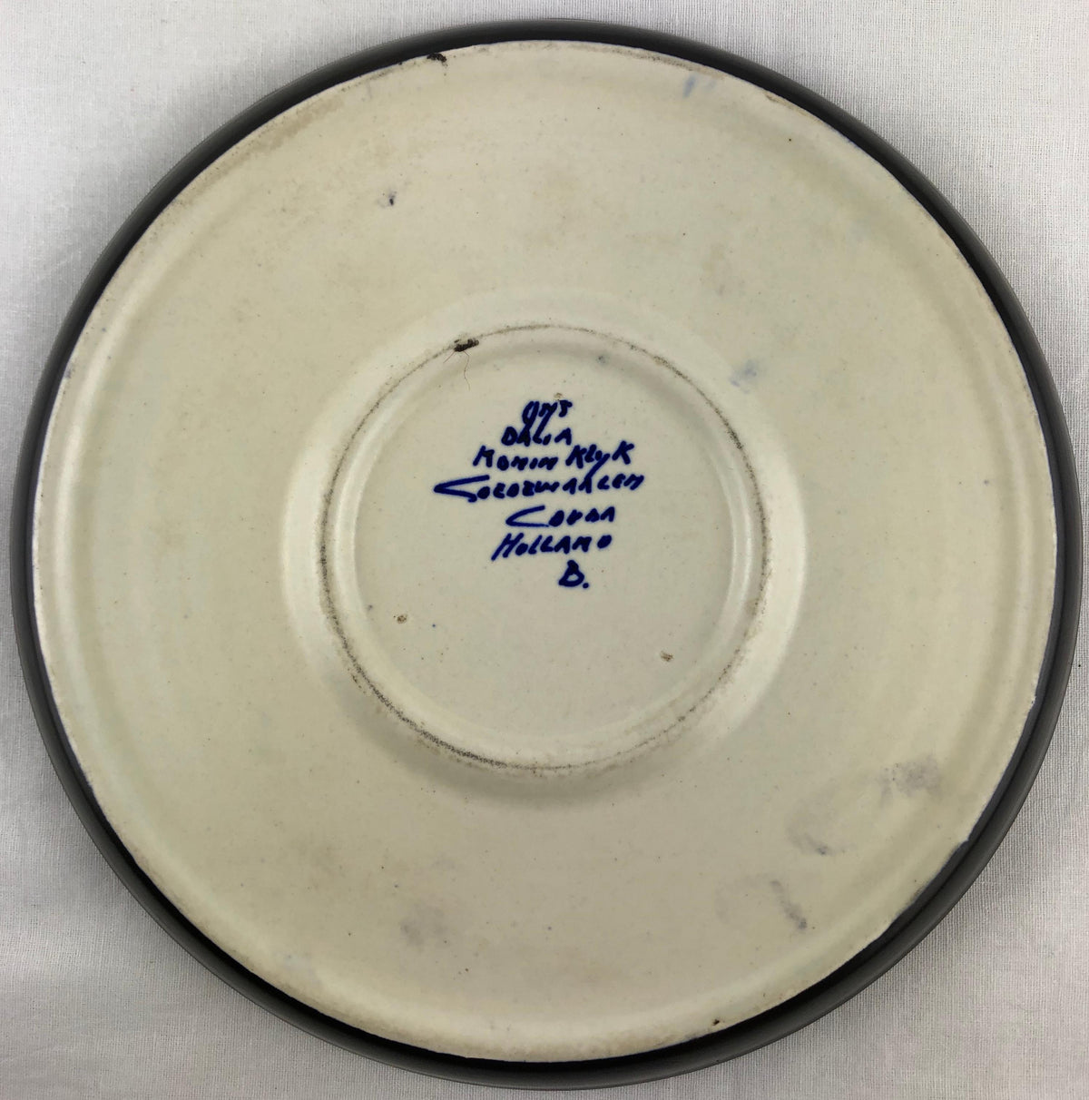 Gouda Pottery Art Nouveau Decorative Plate/Dish, Holland — detail 4