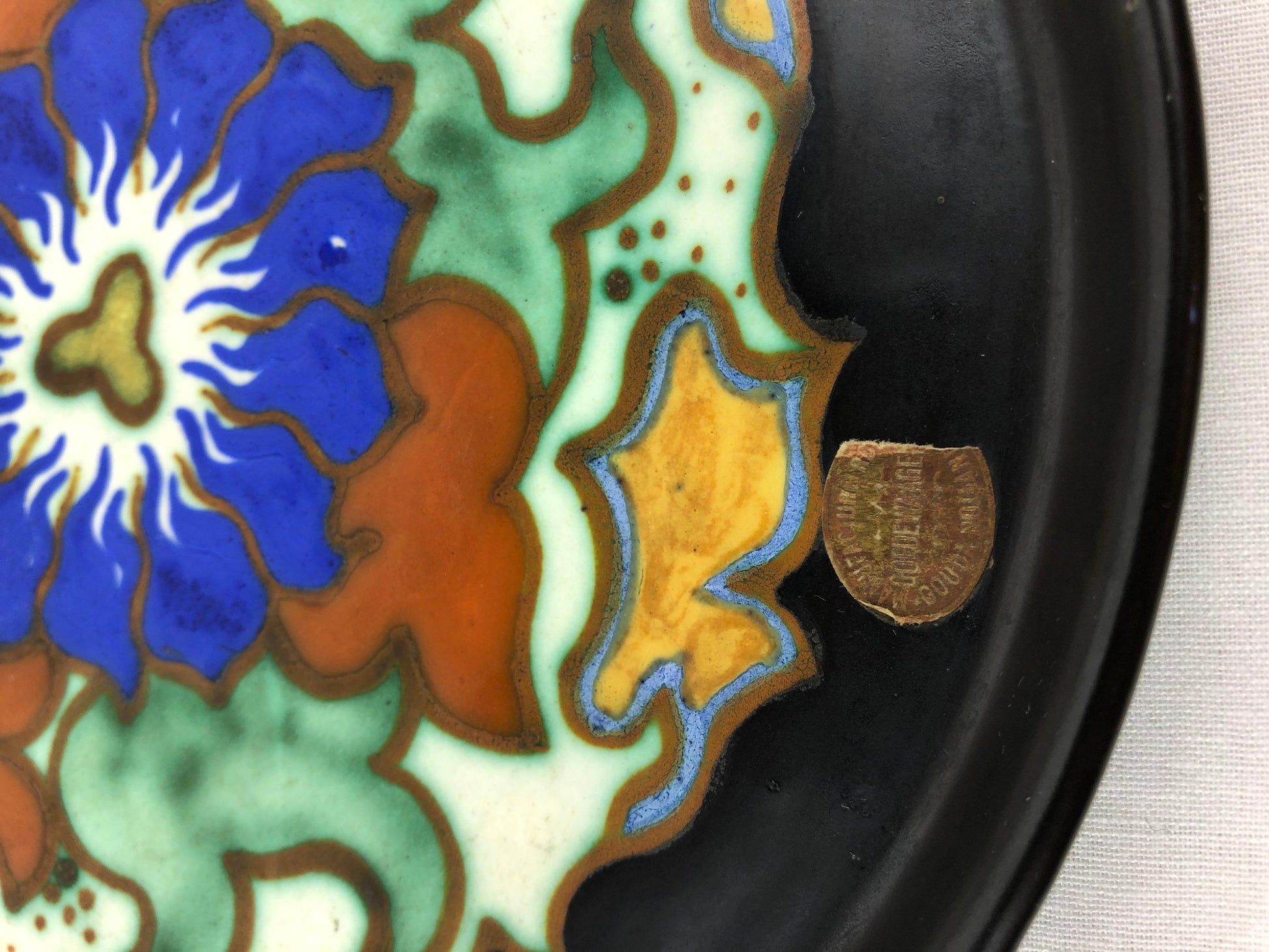Gouda Pottery Art Nouveau Decorative Plate/Dish, Holland — detail 5