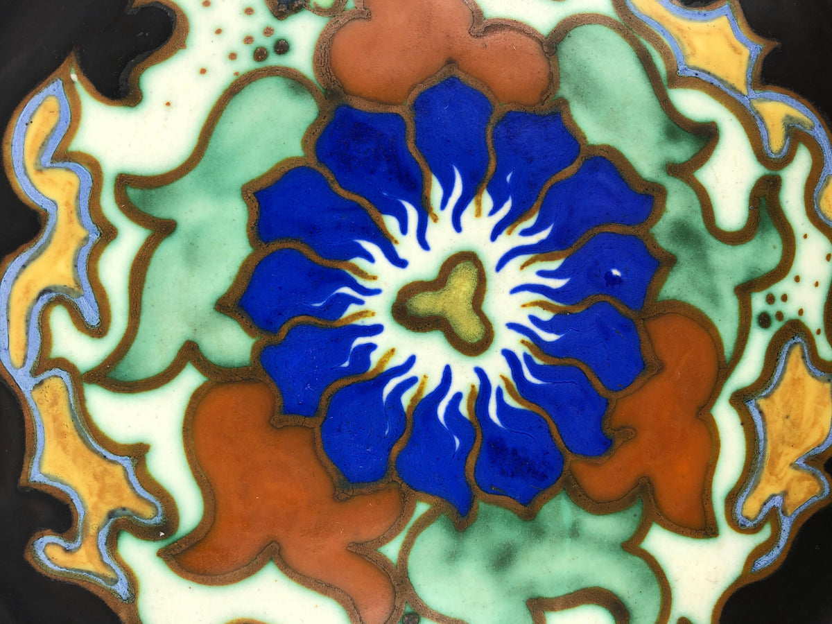 Gouda Pottery Art Nouveau Decorative Plate/Dish, Holland — detail 6