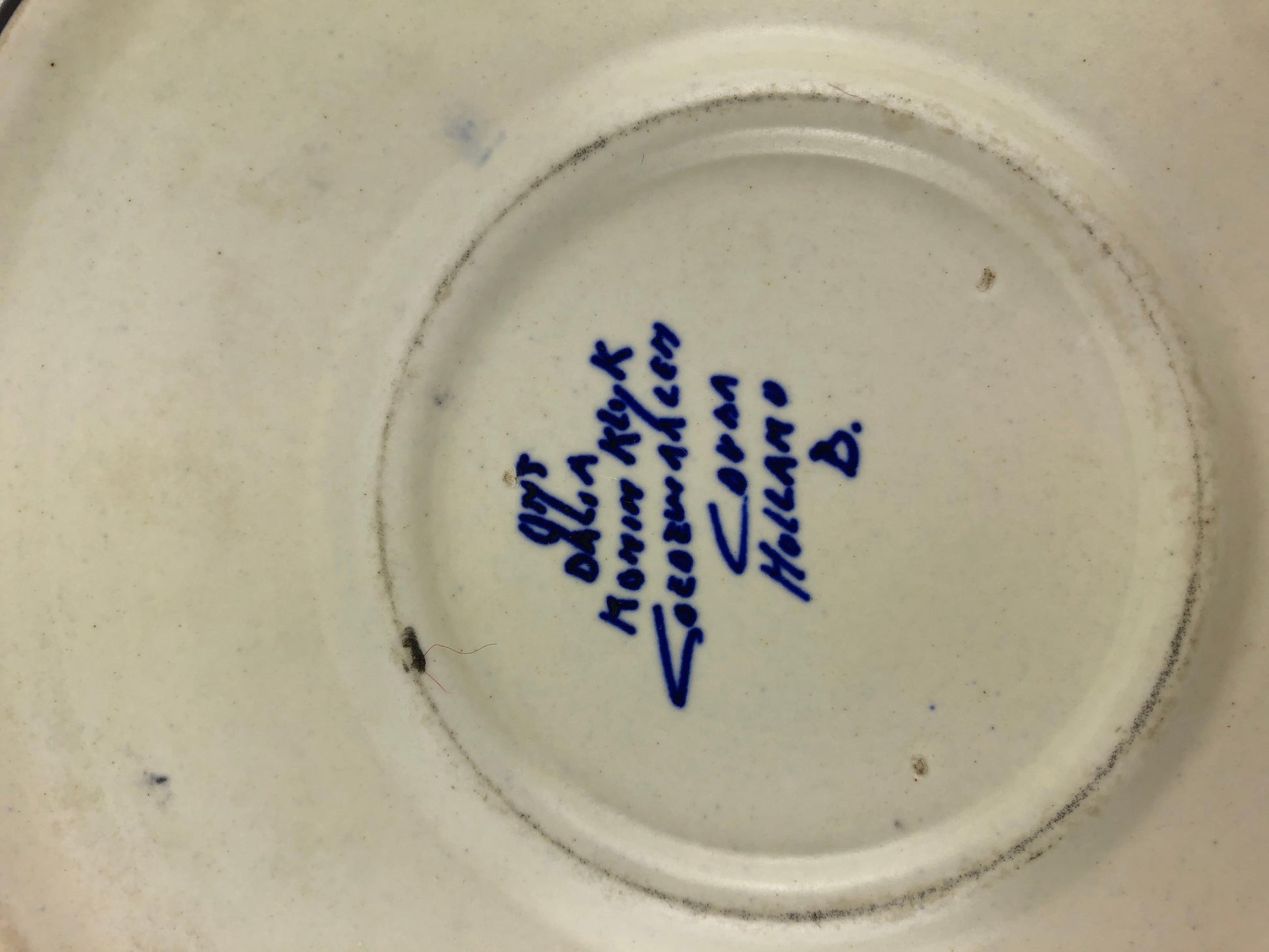 Gouda Pottery Art Nouveau Decorative Plate/Dish, Holland — detail 7