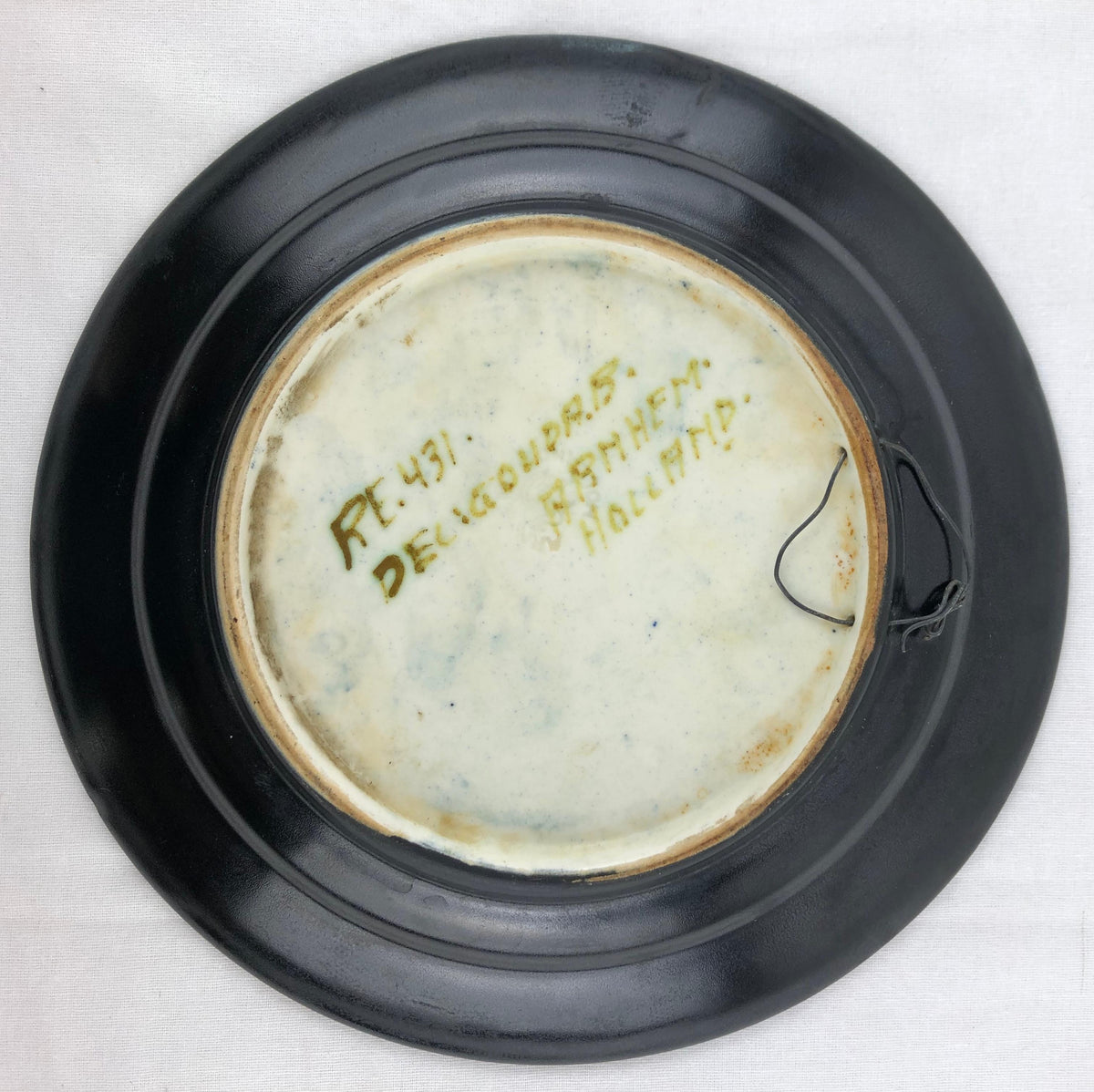 Gouda Hand Crafted Pottery Art Nouveau Decorative Dish, Holland — detail 2