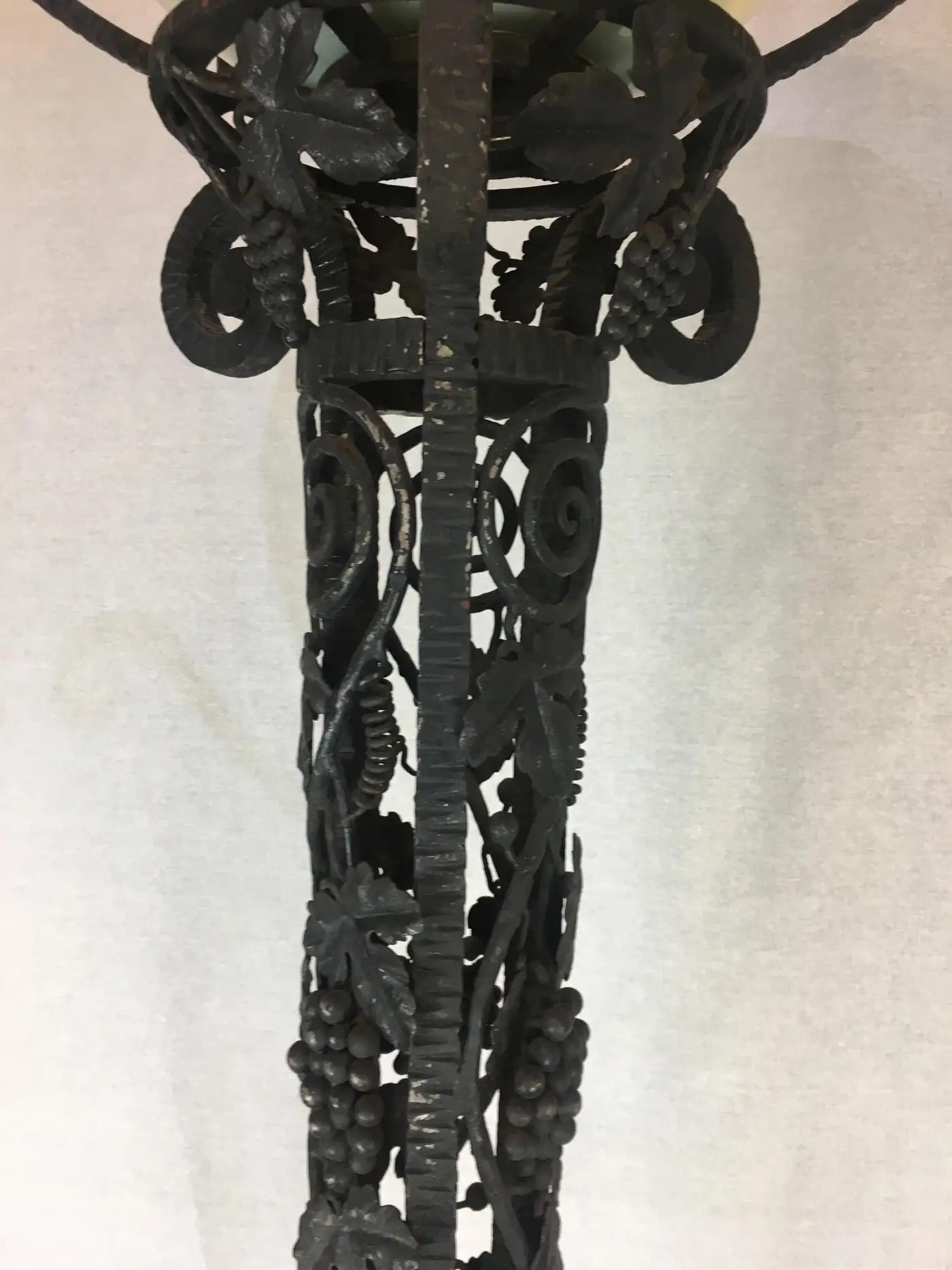 French Art Deco Wrought Iron Floor Lamp in the Style of Edgar Brandt — detail 7