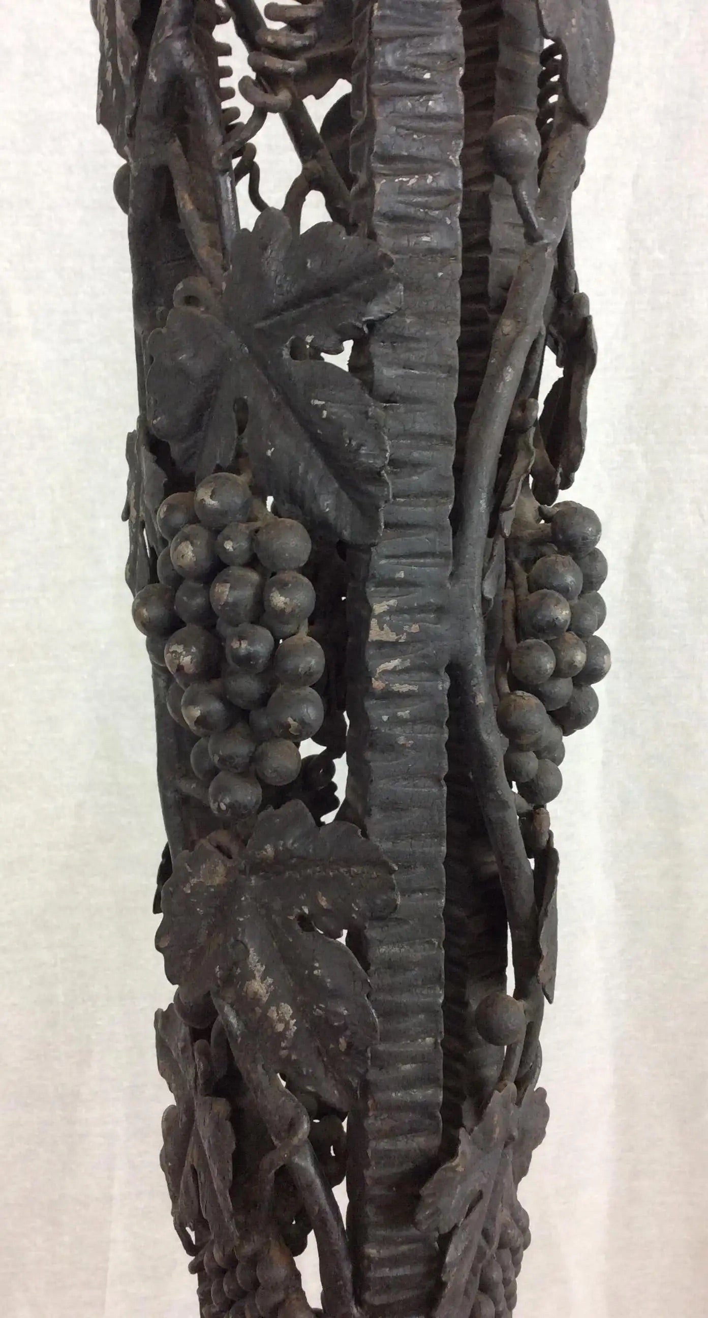 French Art Deco Wrought Iron Floor Lamp in the Style of Edgar Brandt — detail 2