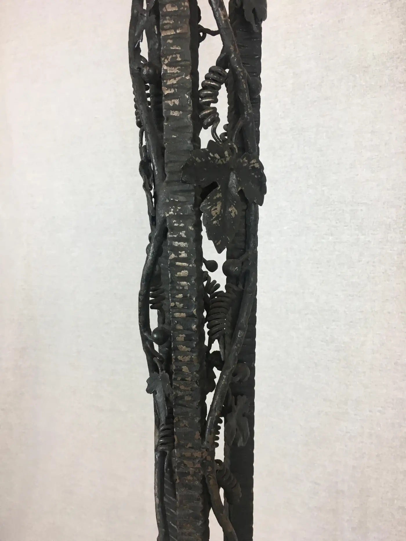 French Art Deco Wrought Iron Floor Lamp in the Style of Edgar Brandt — detail 6
