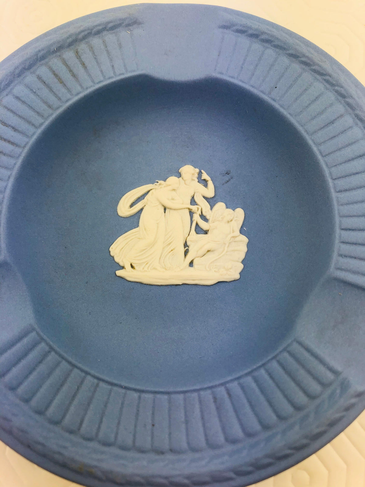 English Wedgwood Jasperware Ashtray or Key Holder/Vide Poche — detail 4
