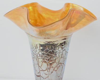 Fenton Style Art Glass Vase in the Manner of Murano — detail 2