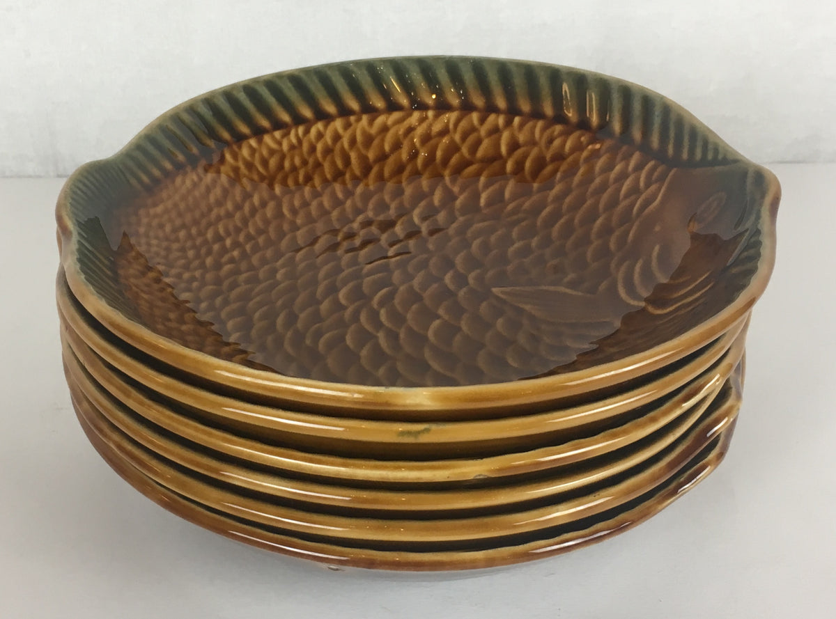 Mid-Century French Majolica Fish Service by Sarreguemines, Circa 1950s — 14 Pieces — detail 7