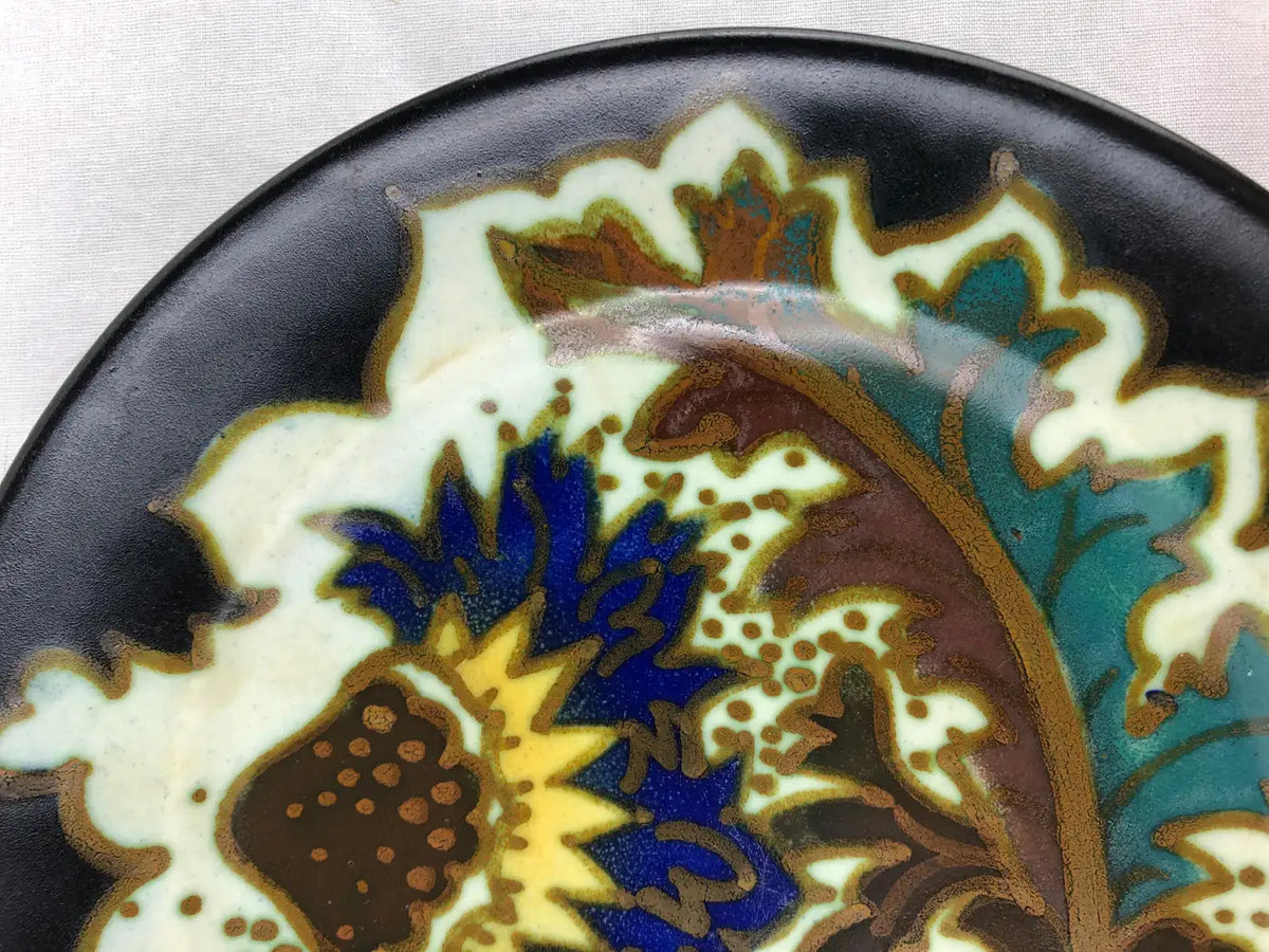 Gouda Pottery Art Nouveau Decorative Plate or Dish, Holland — detail 2