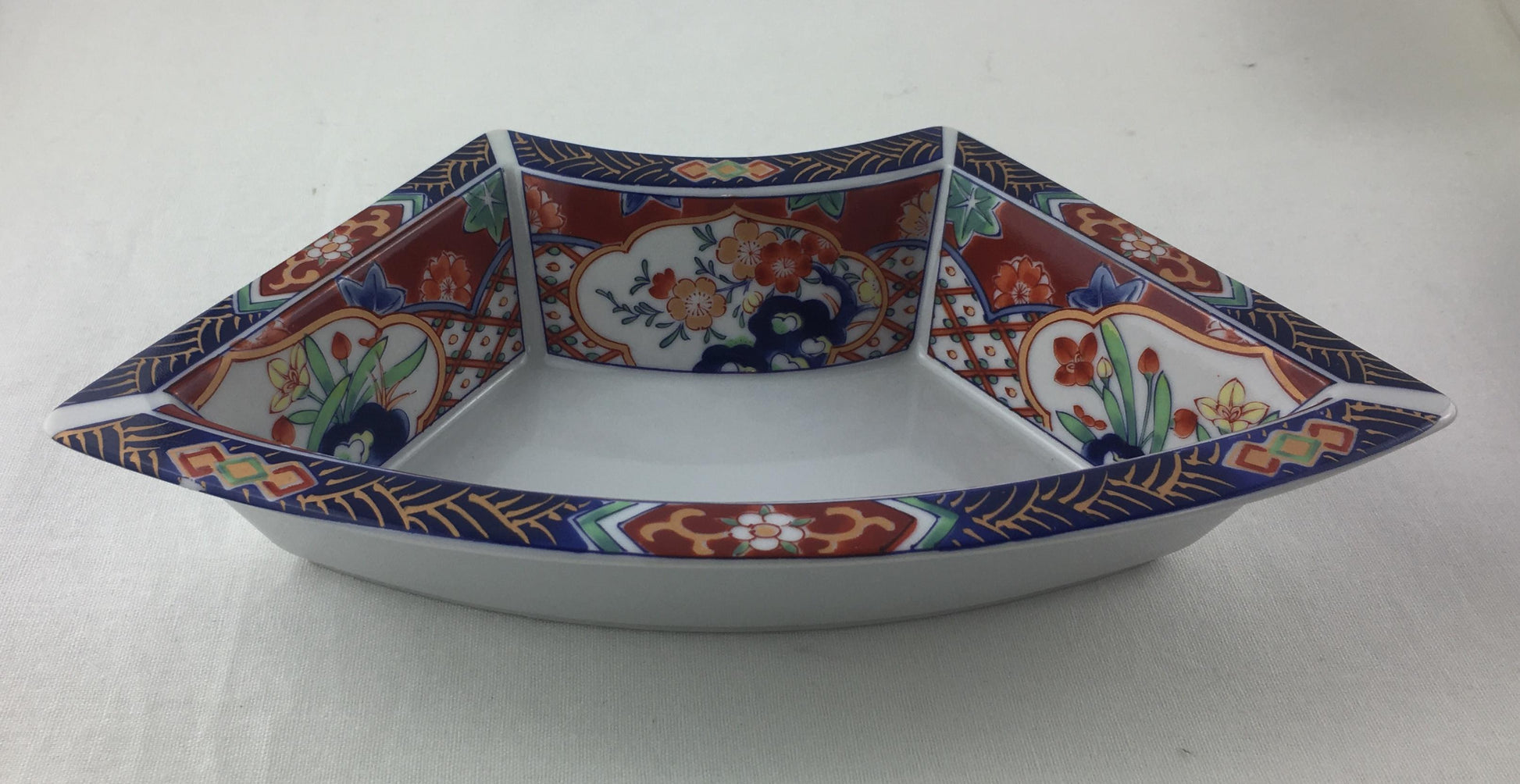 Imari Octagonal Shaped Serving Dish Comprised of 5 Bowls — detail 5