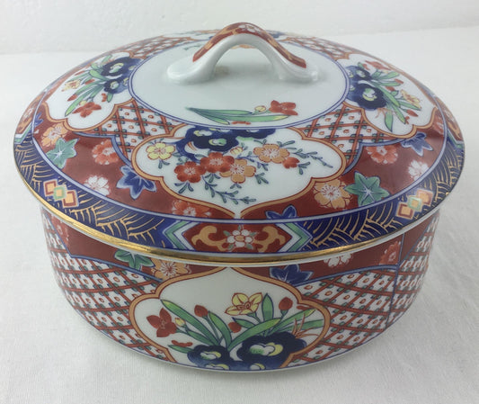 Japanese Hand-Painted Porcelain Lidded Serving Dish, Trinket or Jewelry Box — detail 2