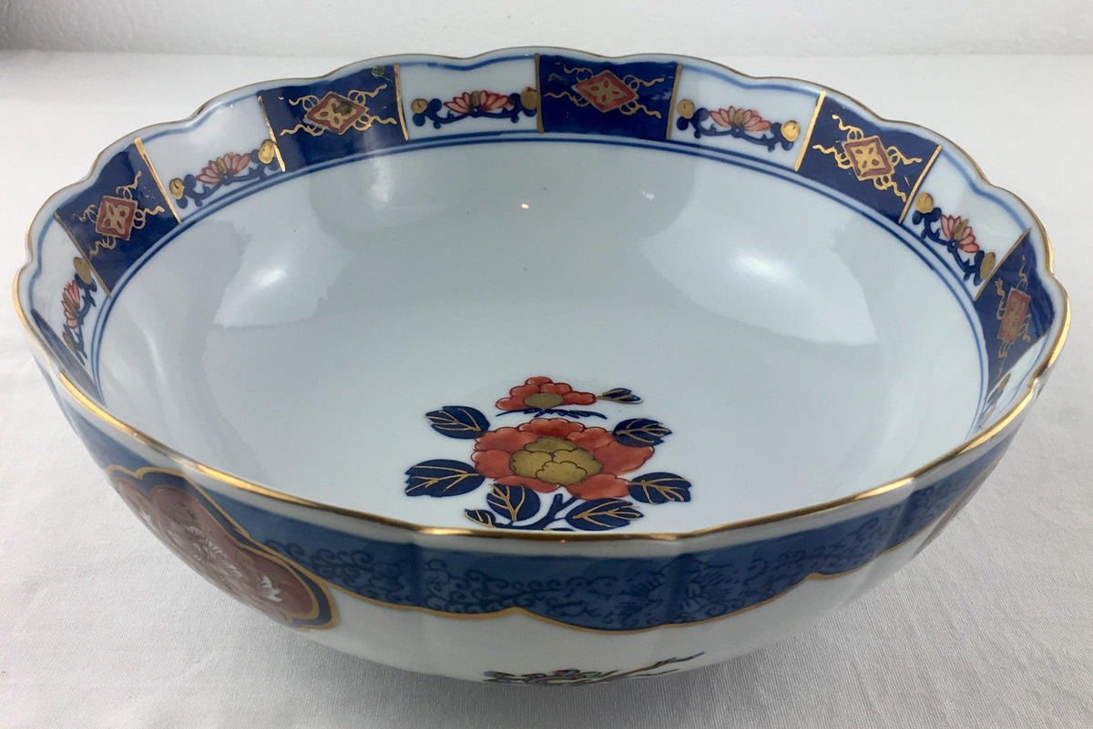 Japanese Imari Porcelain Bowl — detail 10