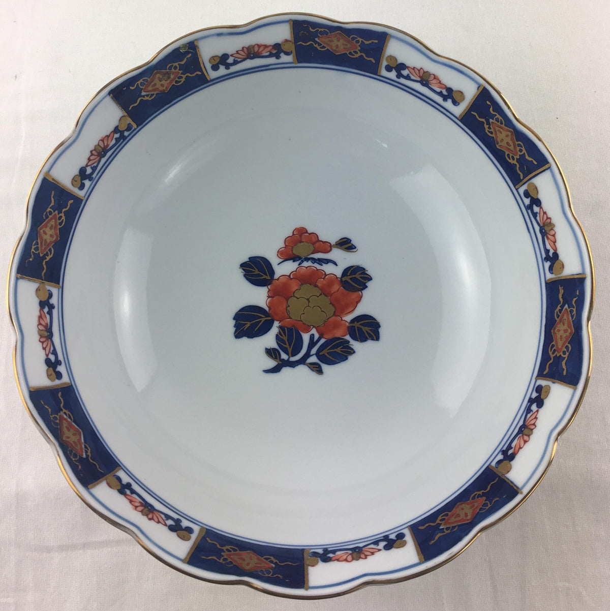 Japanese Imari Porcelain Bowl — detail 3