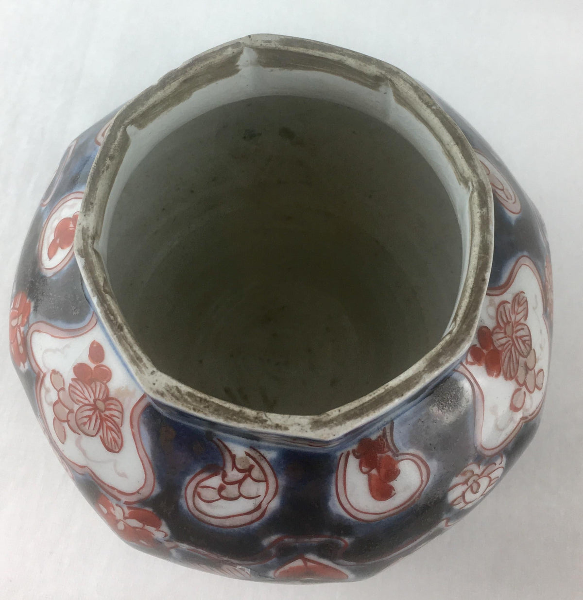 Antique Japanese Ko-Imari Vase, Genroku Era Style — detail 3