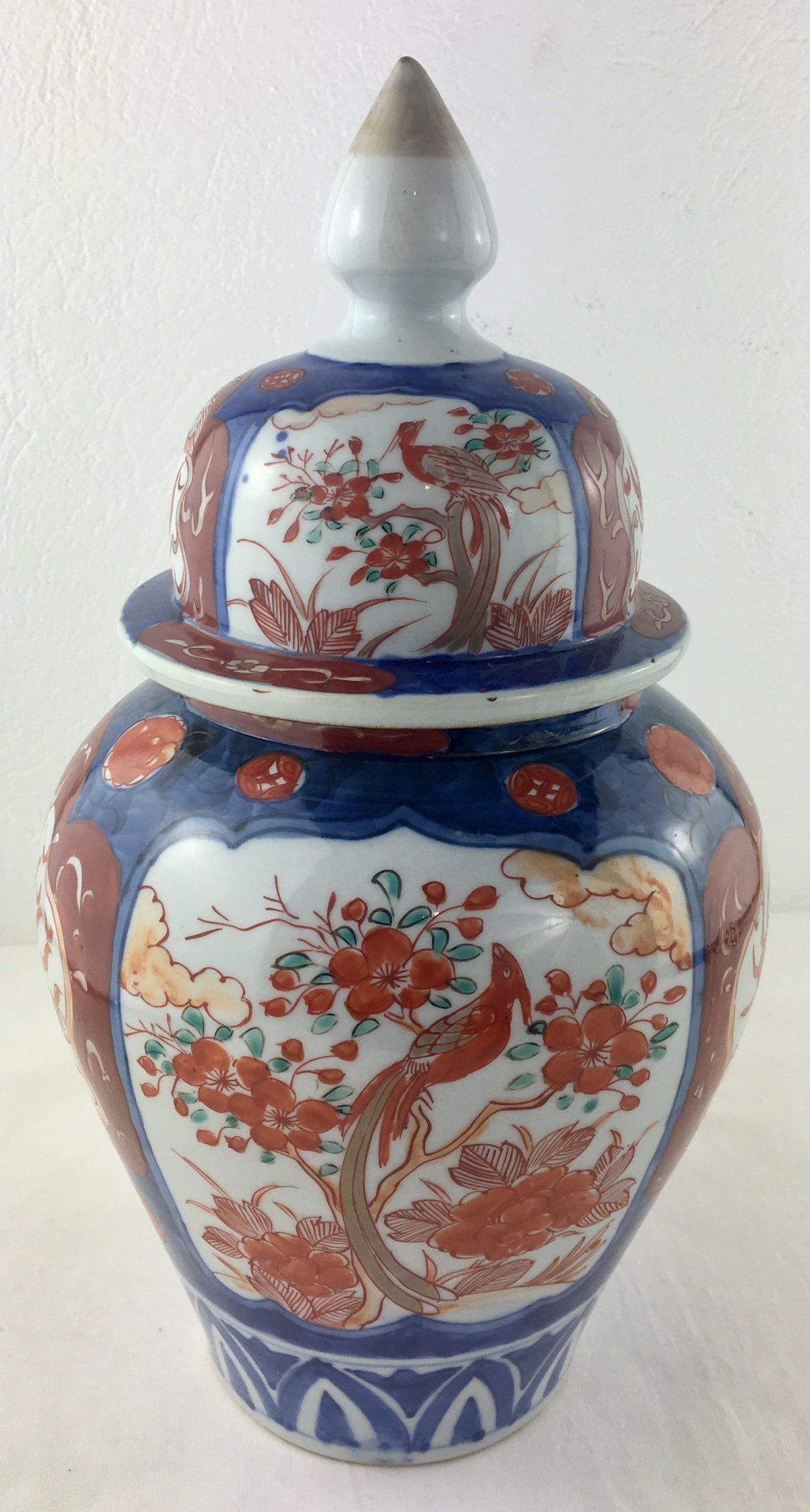 19th Century Japanese Imari Temple Jar and Lid — detail 5