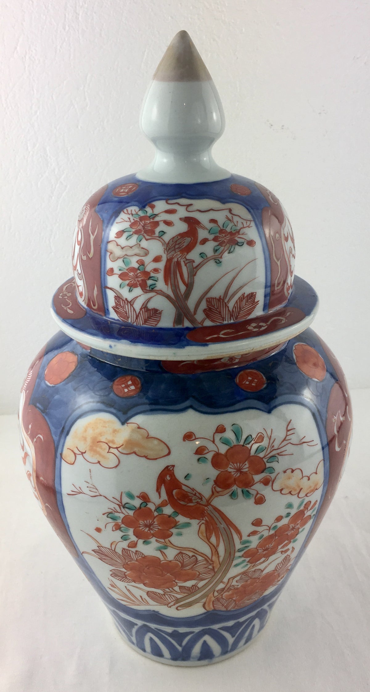 19th Century Japanese Imari Temple Jar and Lid — detail 4