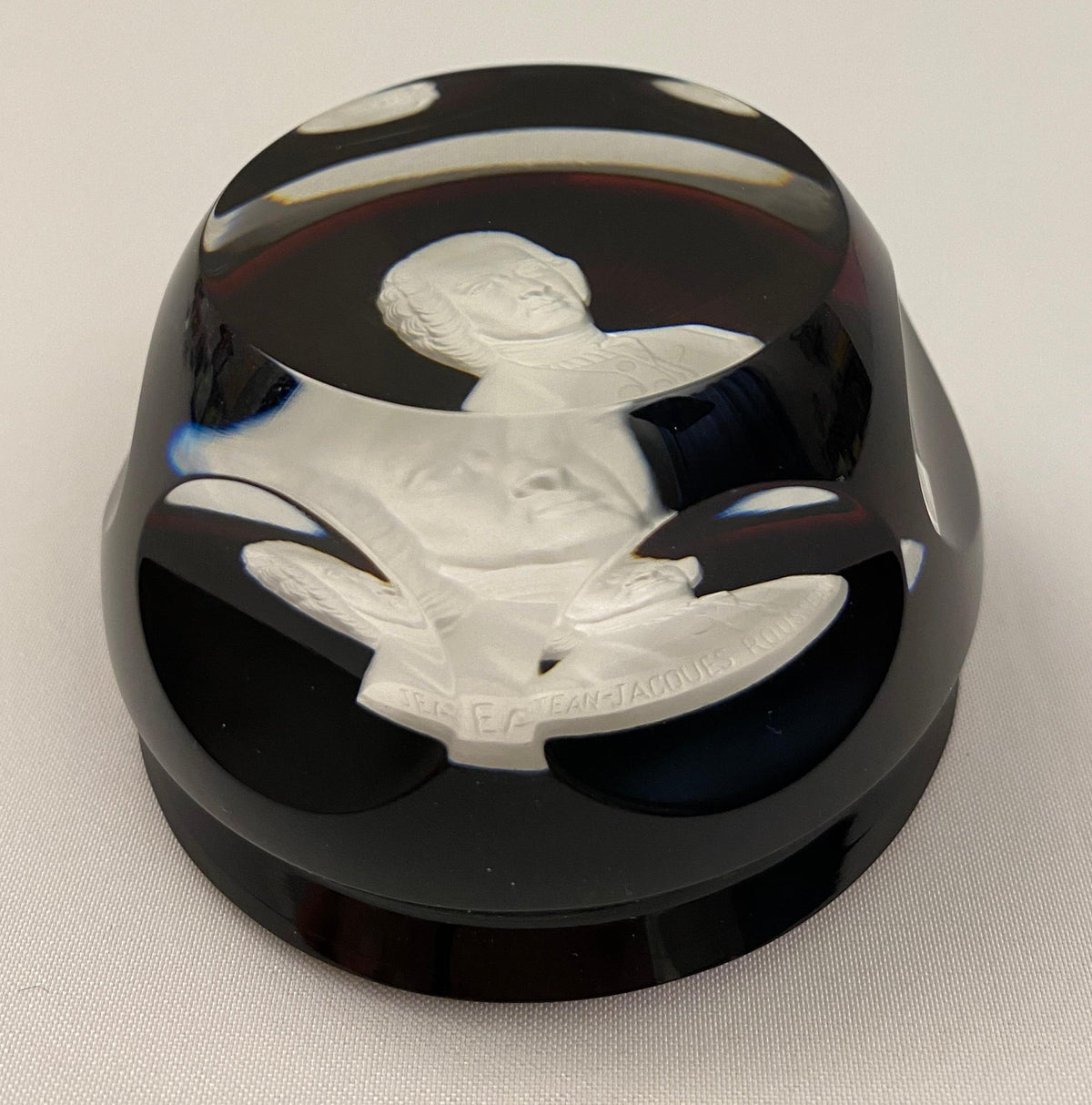 Baccarat Paperweight — detail 6