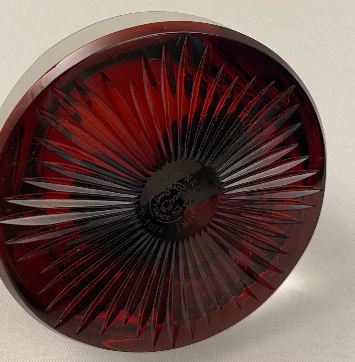 Baccarat Paperweight — detail 2