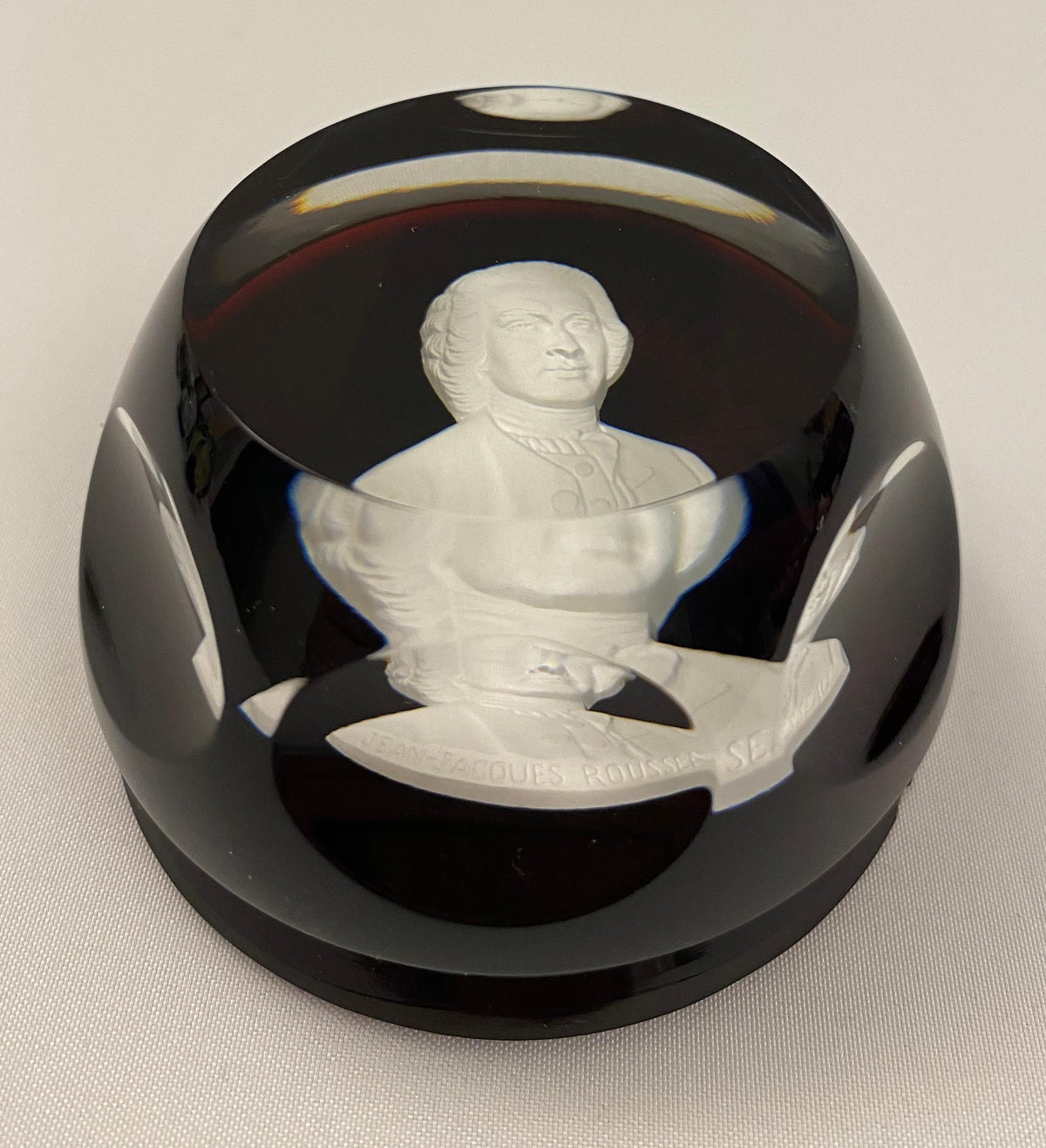 Baccarat Paperweight — detail 4