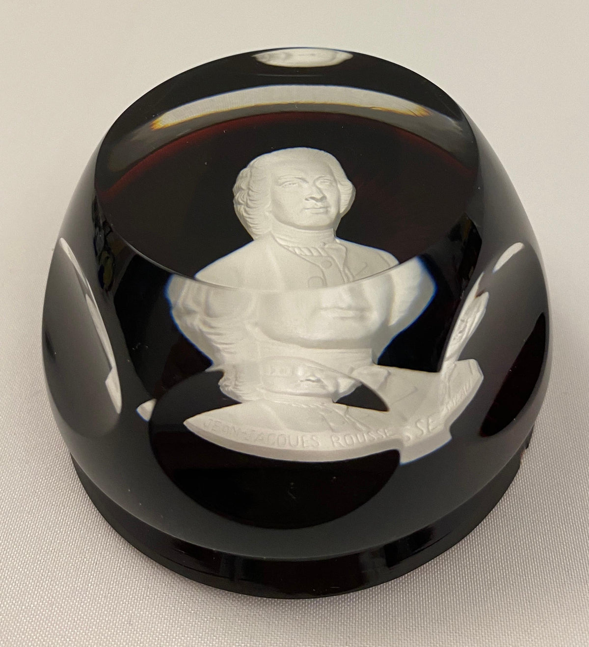 Baccarat Paperweight — detail 3
