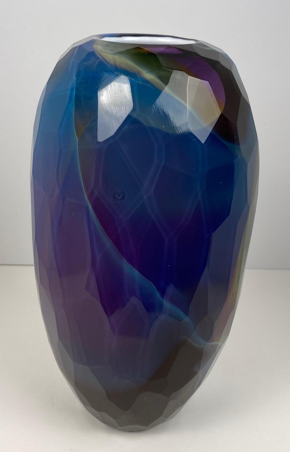 Joseph Hobbs Art Glass Flower Vase — detail 2