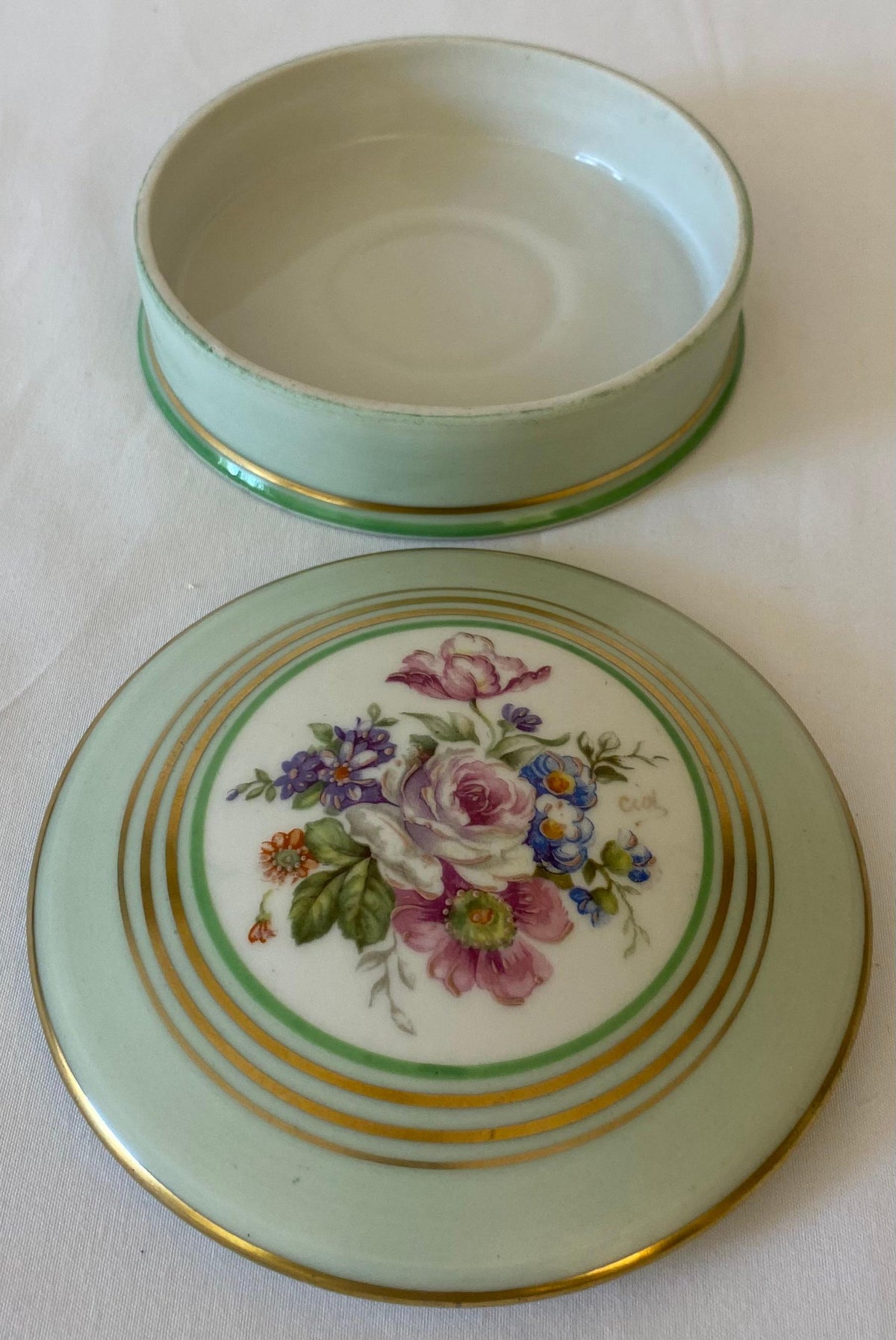 Antique Limoges Porcelain Jewelry Box or Lidded Candy Dish — detail 3