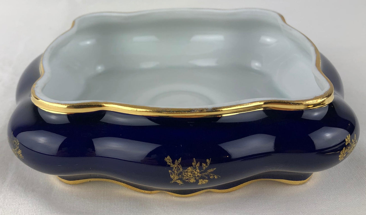 Limoges Porcelain Lidded Candy Dish Trinket or Jewelry Box French — detail 9