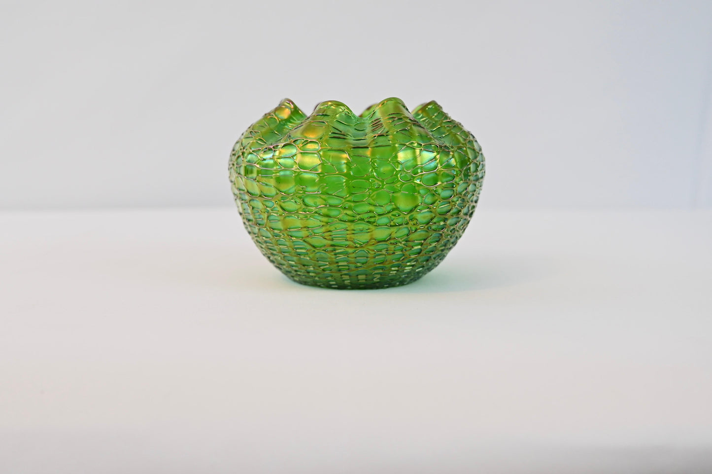 Loetz Art Nouveau Jugendstil Art Glass Bowl — detail 5