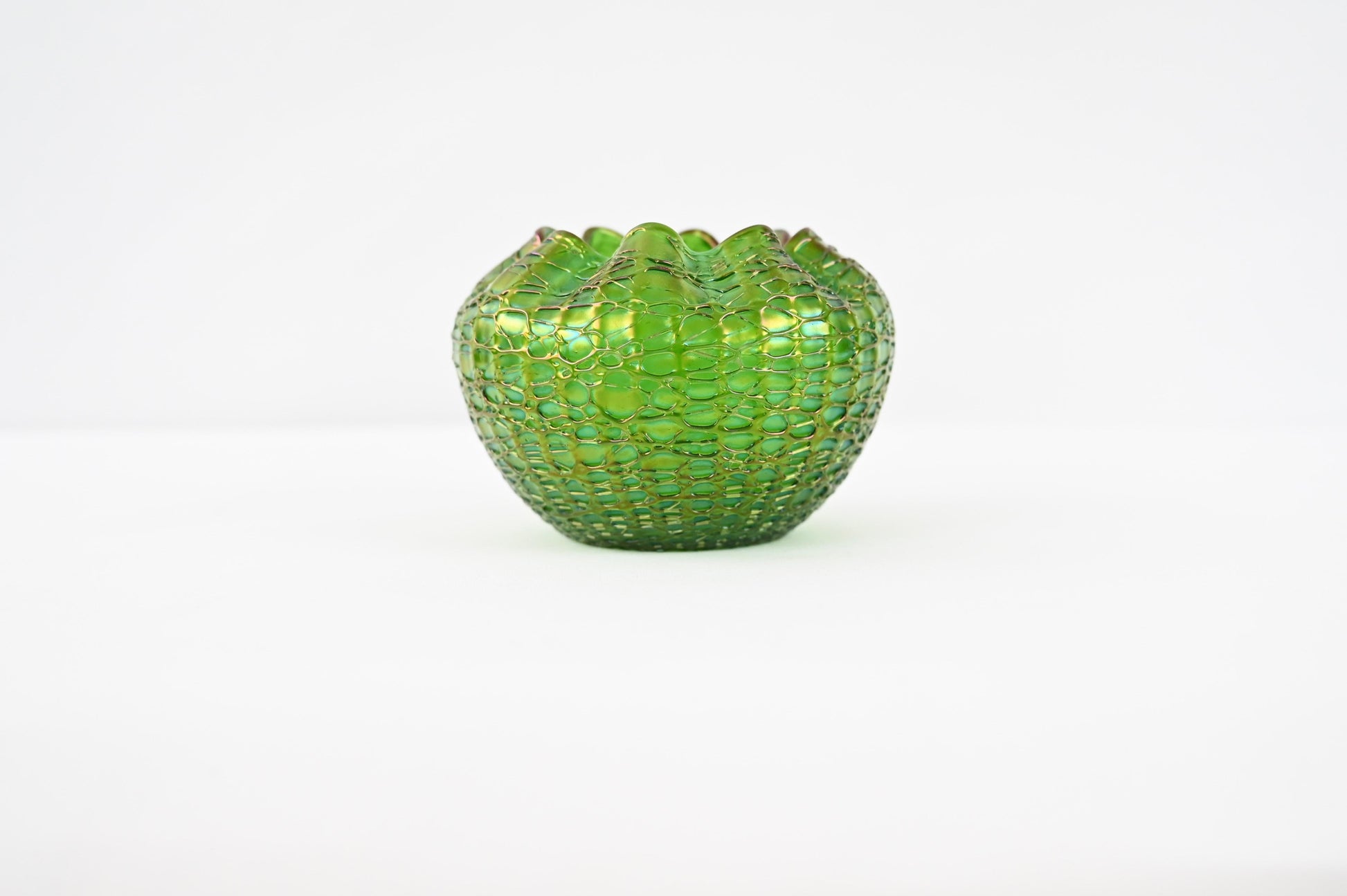 Loetz Art Nouveau Jugendstil Art Glass Bowl — detail 10