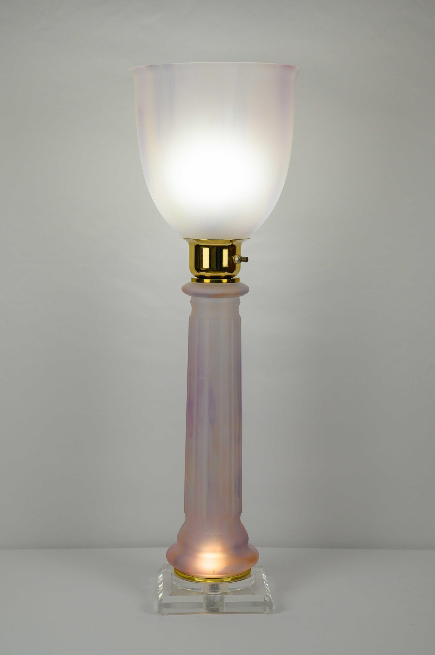 French Art Deco Table Lamp by Mazda Brass and Pale Pink Opaline — detail 8