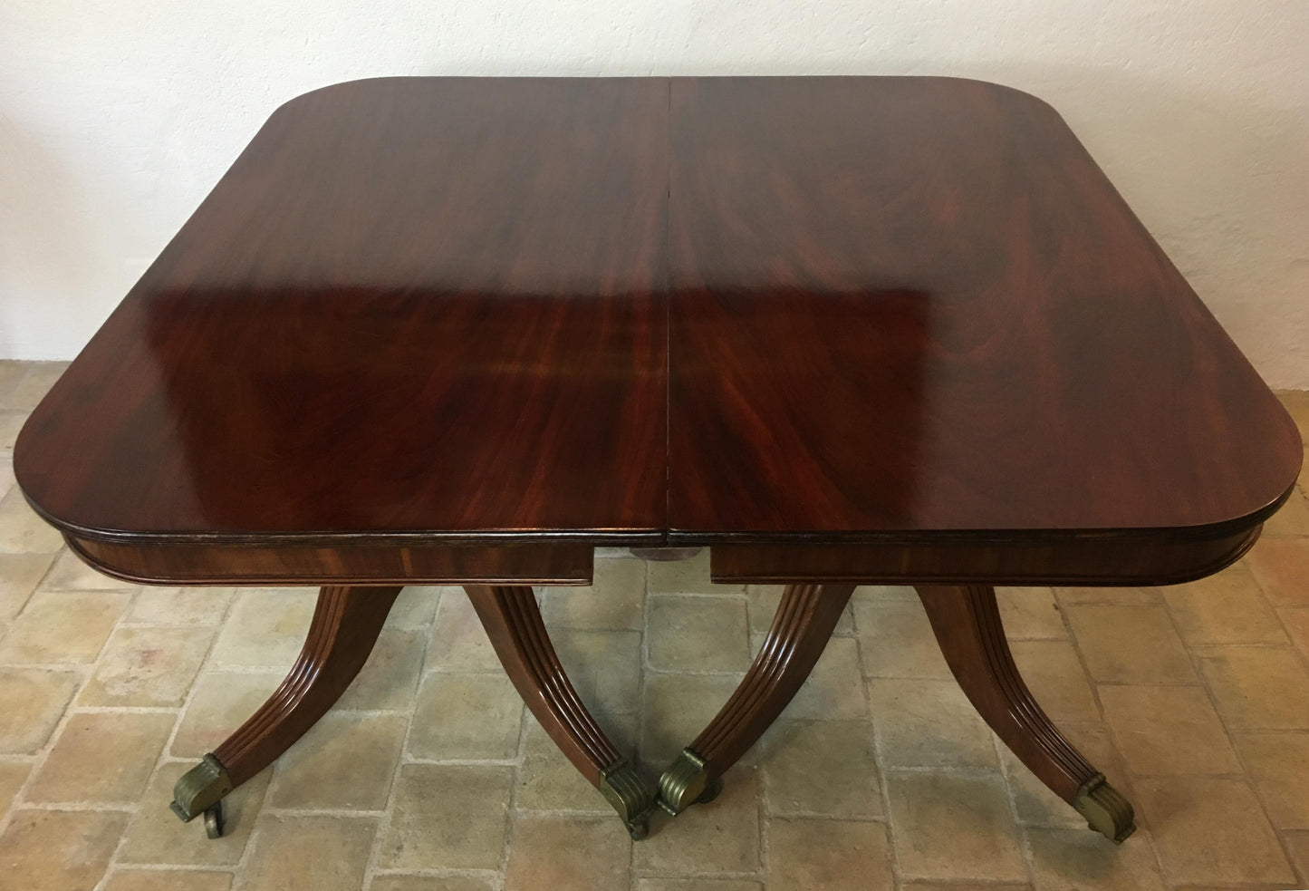 19th Century English Mahogany Double Pedestal Extending Dining Table — detail 6