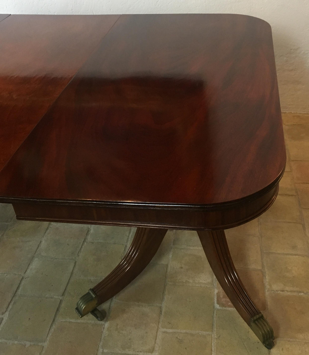 19th Century English Mahogany Double Pedestal Extending Dining Table — detail 5