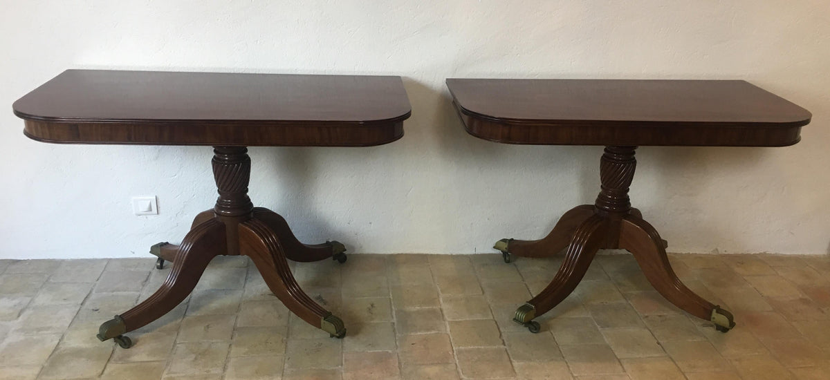19th Century English Mahogany Double Pedestal Extending Dining Table — detail 11