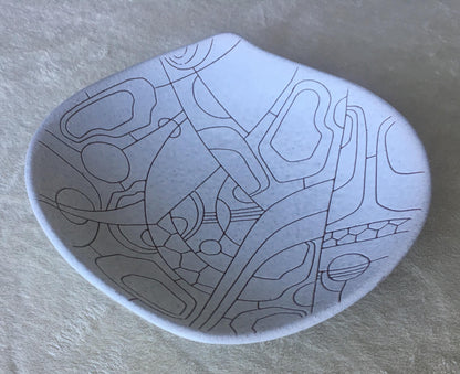 Midcentury Studio Pottery Bowl or Vide Poche, Signed — detail 4