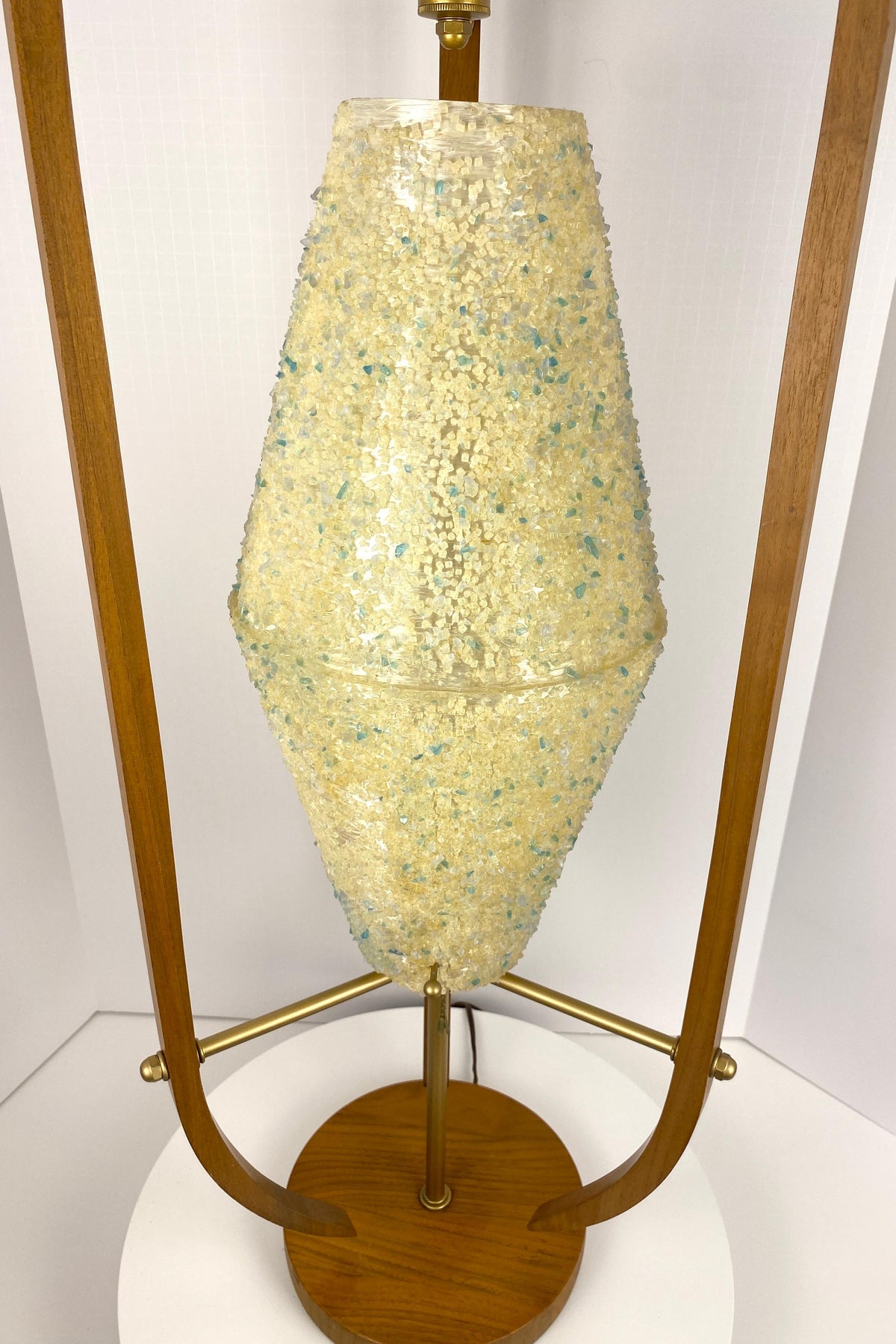 Mid Century Modern Sculpted Table Lamp attributed to Arthur Jacobs for Modeline — detail 5