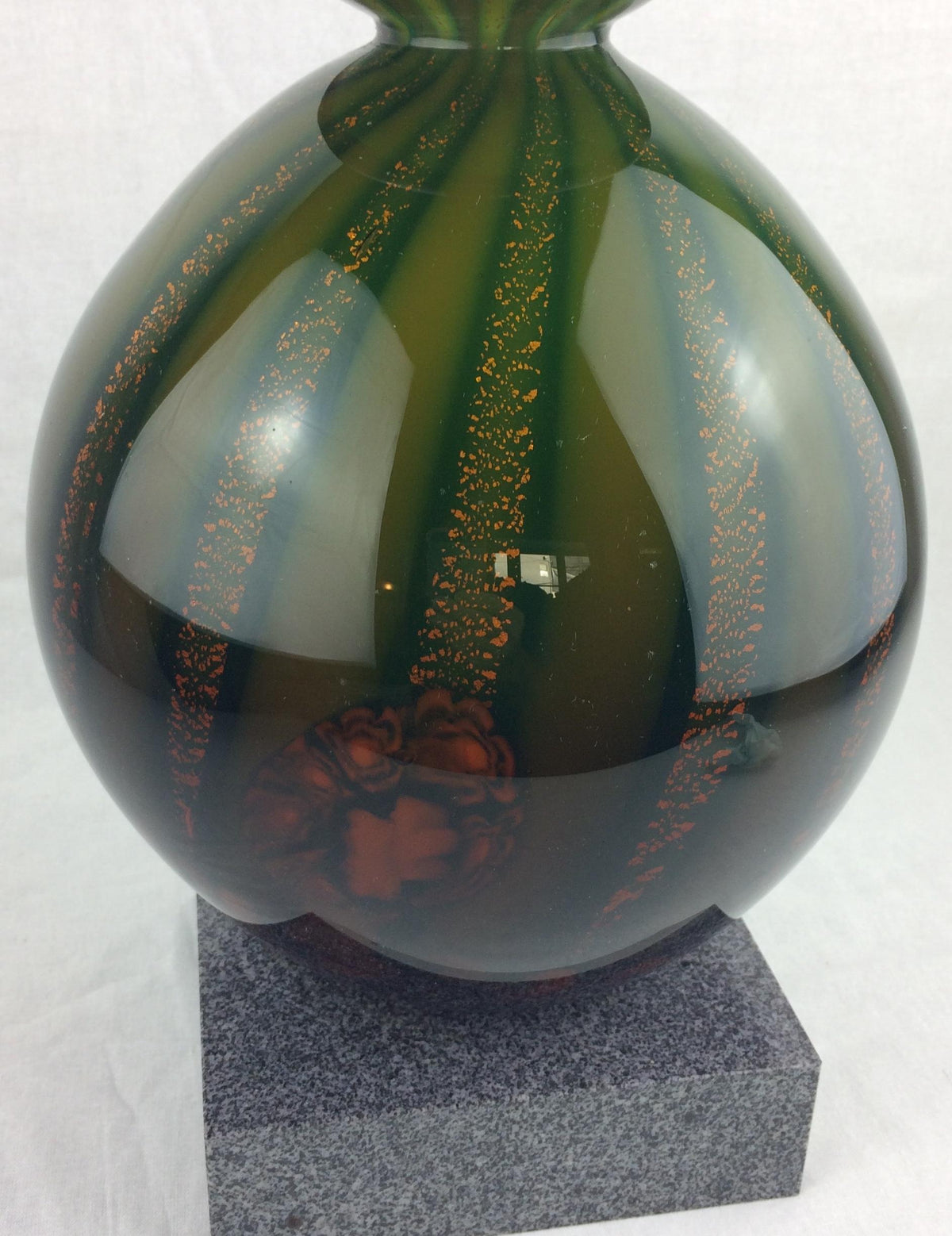 Barovier and Toso Murano Multicolored Aventurine Art Glass Vase Marble Base — detail 3