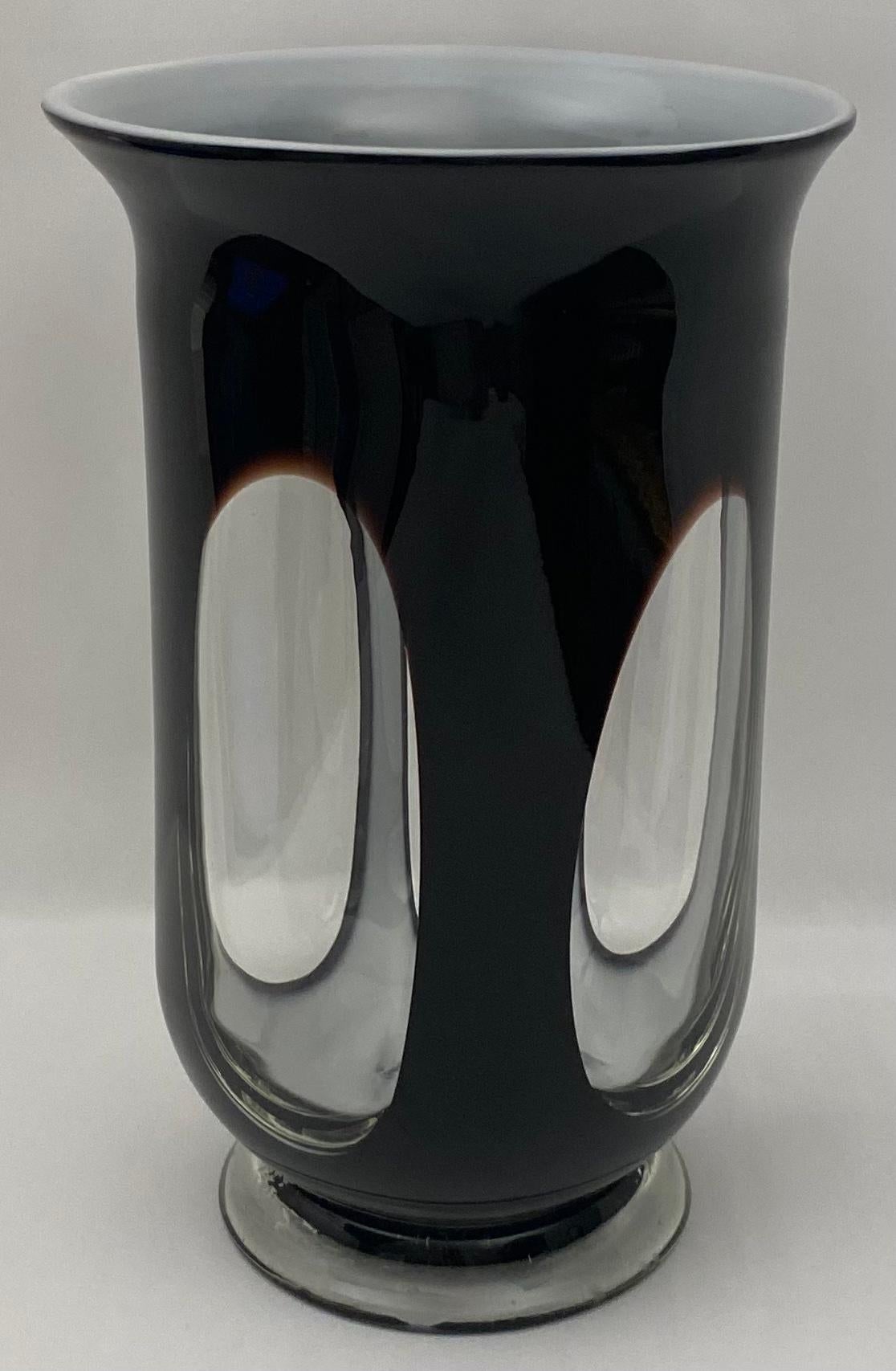Murano Black and Clear Art Glass Vase — detail 4