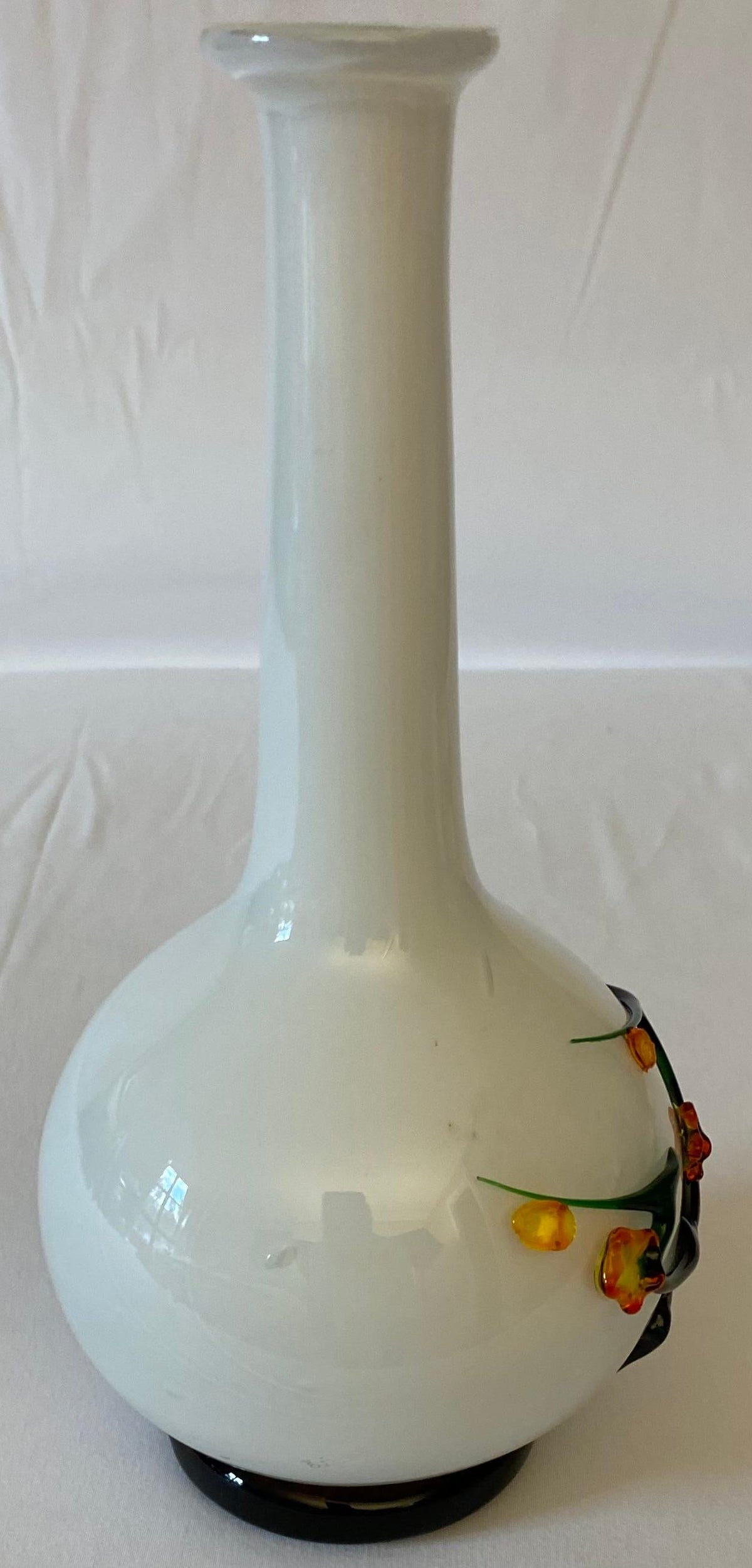 Murano White Blown Glass Flower Vase — detail 3