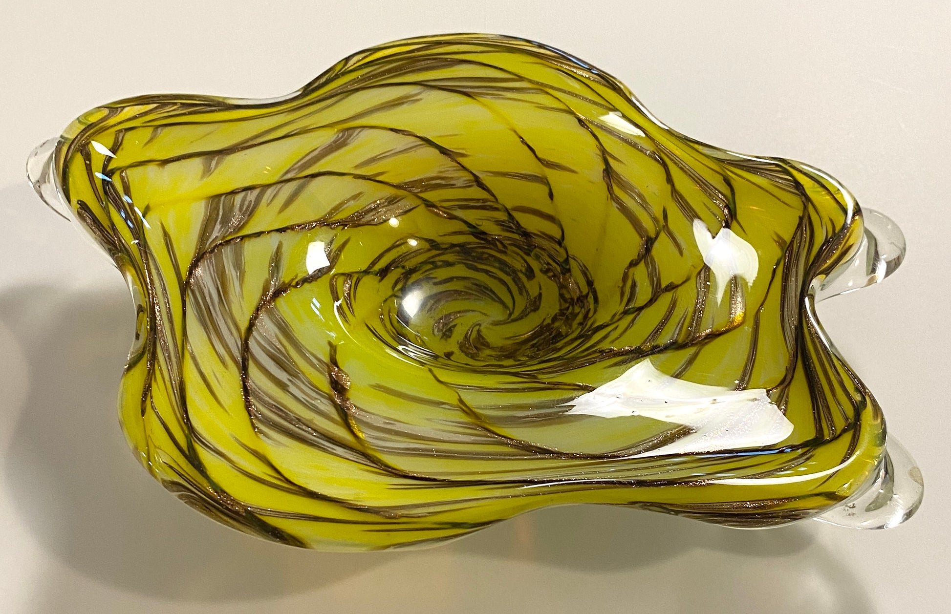 Murano Art Glass Bowl, Yellow and Clear, 20th Century Decorative Piece — detail 5